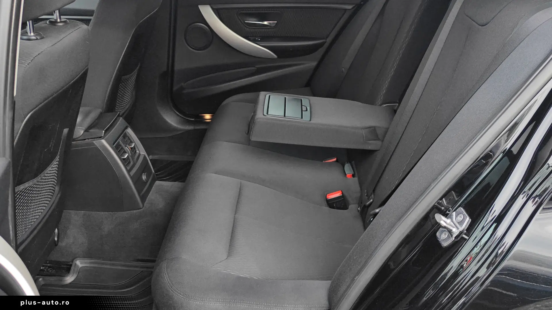 BMW 318d 150cp  10.2015  Automat  Înmatriculat   Proprietar