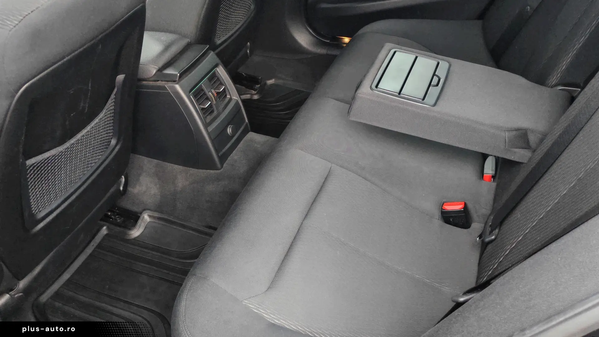 BMW 318d 150cp  10.2015  Automat  Înmatriculat   Proprietar