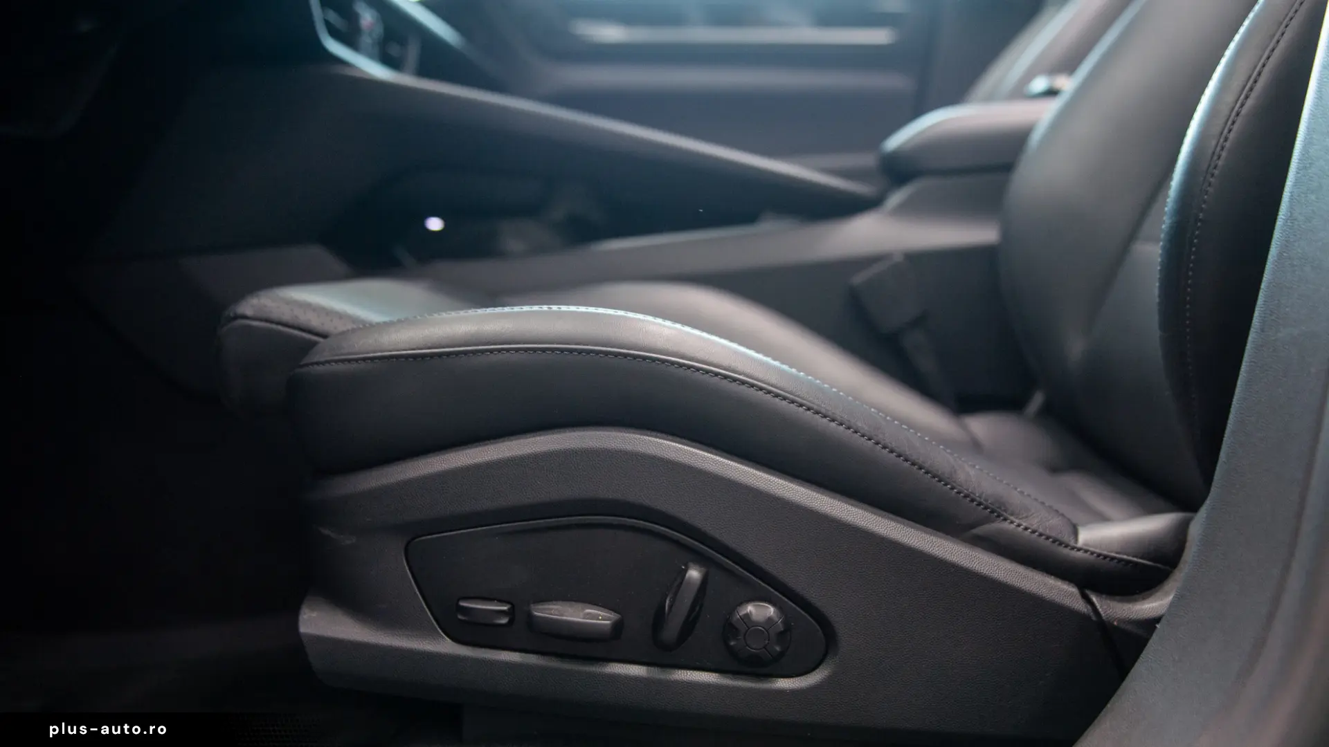 Porsche Macan Electric 4S