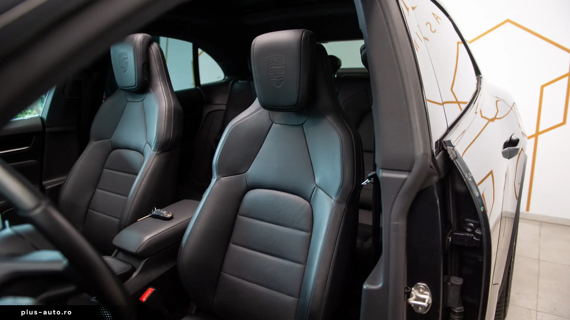 Porsche Macan Electric 4S