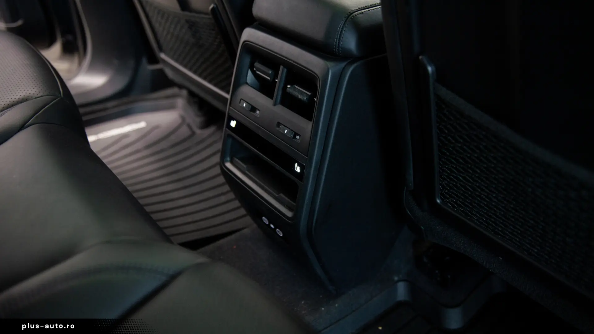 Porsche Macan Electric 4S