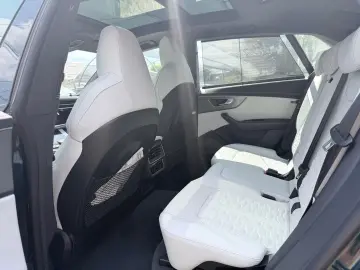 Audi RSQ8 Performance- B&O 3D- Matrix- Carbon