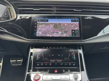AUDI RS Q8 4.0 TFSI quattro Head-Up B O HiFi Anhängek