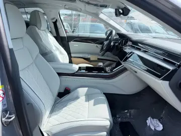 Audi A8 60 TFSI e quattro-Matrix-Carbon-B&O3D-HUD-360
