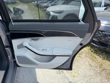 Audi A8 60 TFSI e quattro-Matrix-Carbon-B&O3D-HUD-360