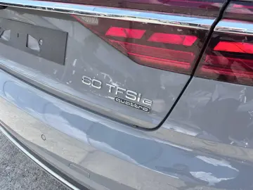 Audi A8 60 TFSI e quattro-Matrix-Carbon-B&O3D-HUD-360