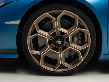 Lamborghini Huracán Tecnica   Blu Mehit   Full PPF   Lift
