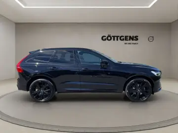 VOLVO XC60 B5 Ultra Black Edition AWD AHK PANO 360