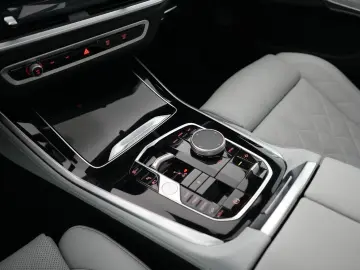 BMW X5 xDrive50e  BTW-auto M-sport individual panora