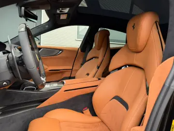 2026 Ferrari Purosangue Pachet Carbon - LIVRARE RAPIDA!