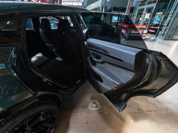 LAMBORGHINI Urus ABT SE ABT Aerodynamikpaket 910 PS MwSt