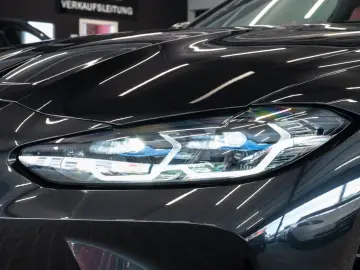 BMW M4 Competition Coupe xDrive CARBON HEAD-UP H&K