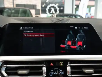 BMW M4 Competition Coupe xDrive CARBON HEAD-UP H&K