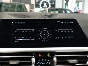 BMW M4 Competition Coupe xDrive CARBON HEAD-UP H&K