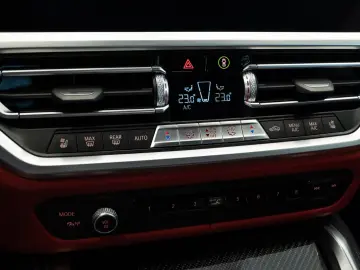 BMW M4 Competition Coupe xDrive CARBON HEAD-UP H&K