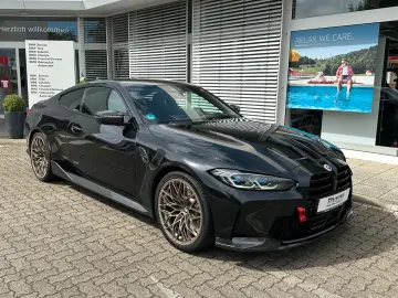 BMW M4 Coupe xDrive Competition  M Performance Parts