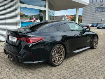 BMW M4 Coupe xDrive Competition  M Performance Parts
