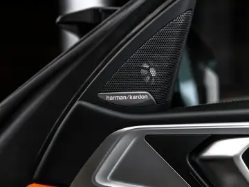 BMW M4 Coupe xDrive Competition Laser HK