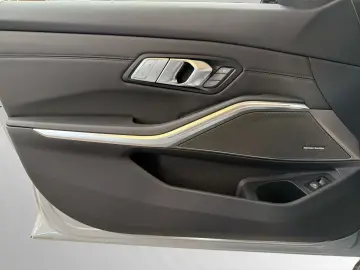 BMW M3 Competition M xDrive DA-Prof. Harman Kardon