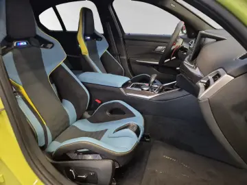 BMW M3 Competition M xDrive Carbon Seats