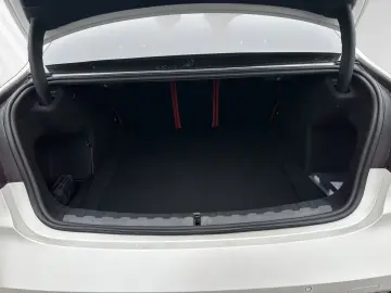 BMW M3 Competition M xDrive  FrozenBrillant-White