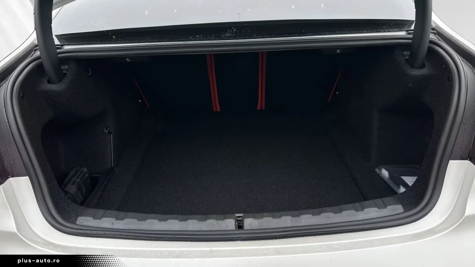 BMW M3 Competition M xDrive  FrozenBrillant-White