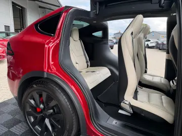 TESLA MODEL X PLAID HW4    6 LOCURI - LIVRARE RAPIDA!