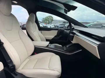 TESLA MODEL X PLAID HW4    6 LOCURI - LIVRARE RAPIDA!