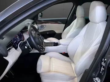 MASERATI Grecale  Modena - LIVRARE RAPIDA!