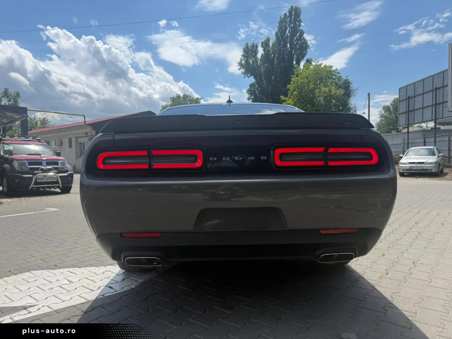 Dodge Challenger
