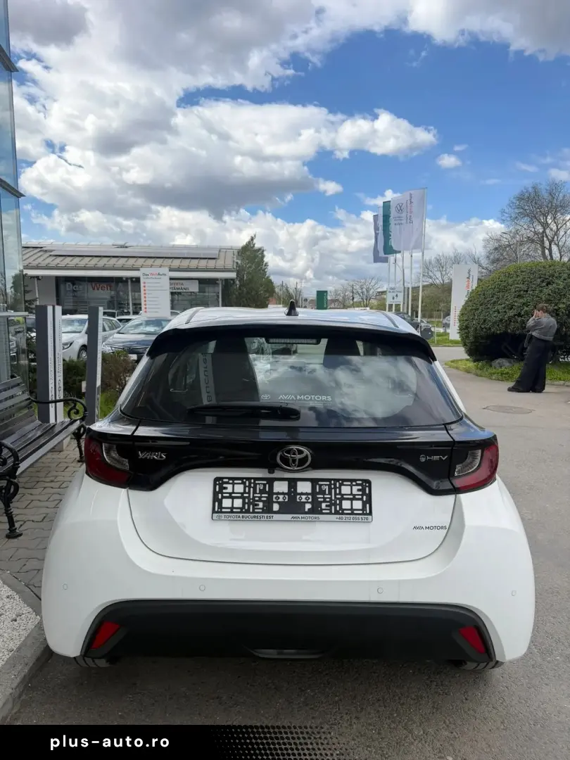 Toyota Yaris 5usi hatchback 1.5 Hybrid Active HYB Auto