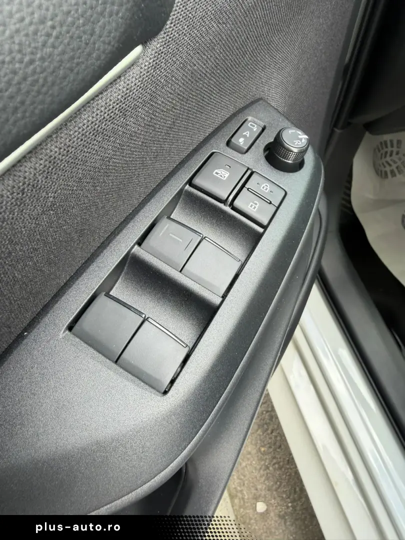 Toyota Yaris 5usi hatchback 1.5 Hybrid Active HYB Auto