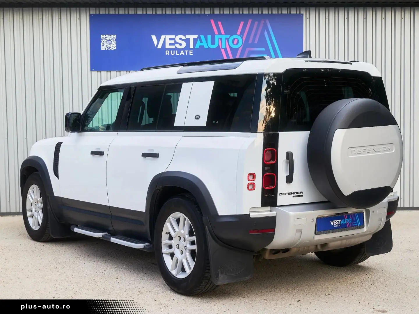 Land-Rover Defender