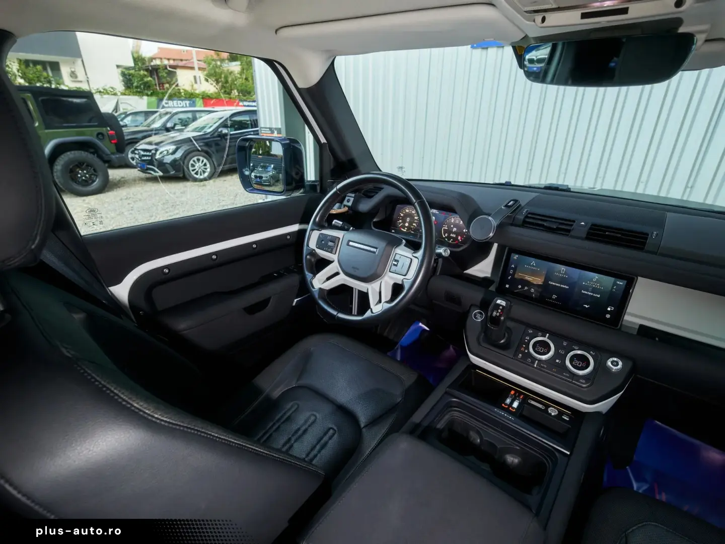 Land-Rover Defender