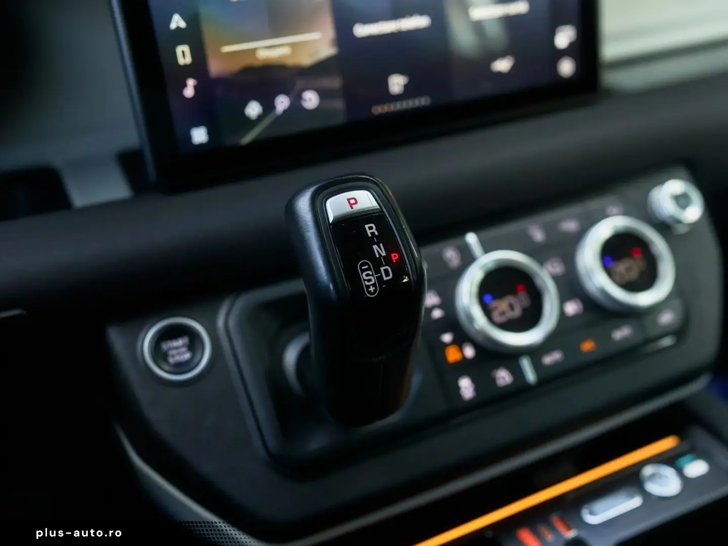 Land-Rover Defender