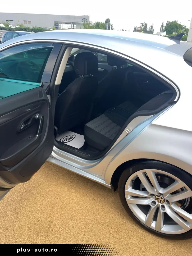 Volkswagen Passat-Cc