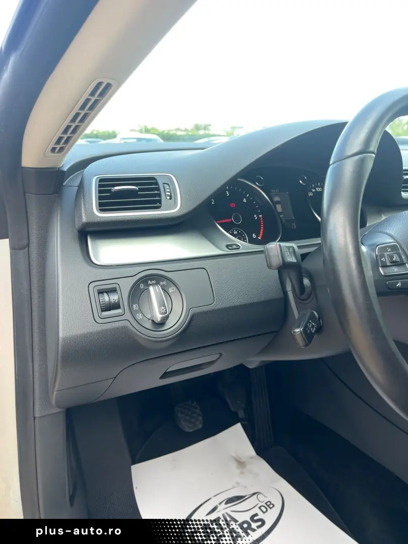 Volkswagen Passat-Cc