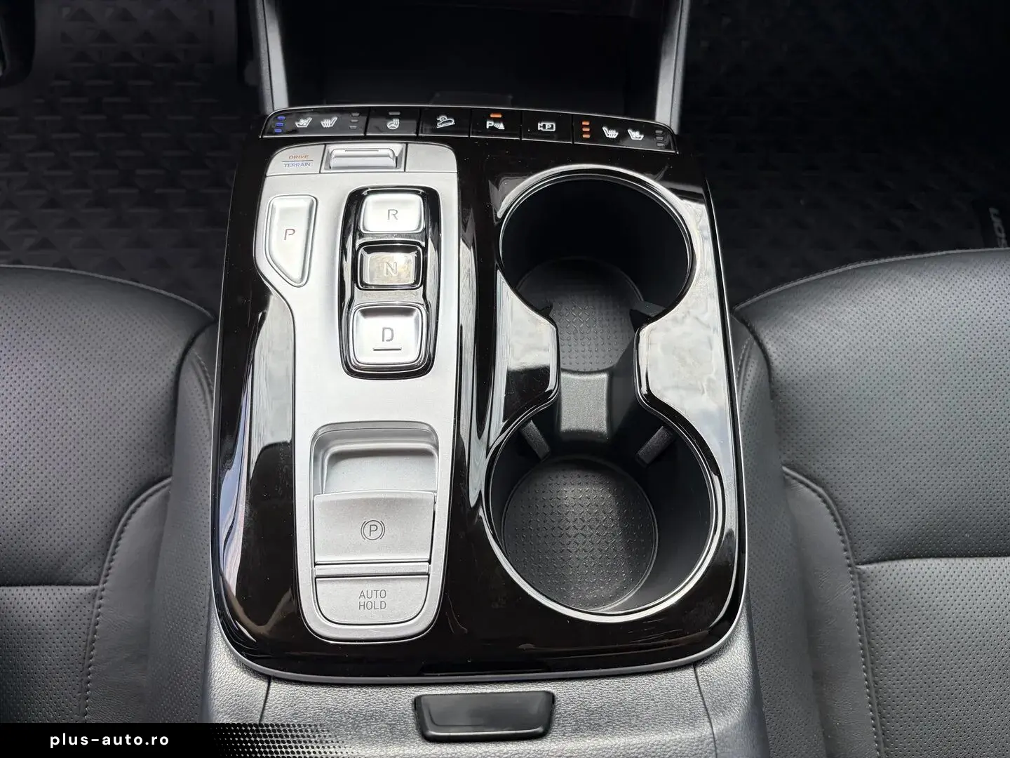 Hyundai Tucson 1.6T-GDi 230CP Hybrid 6AT 4WD