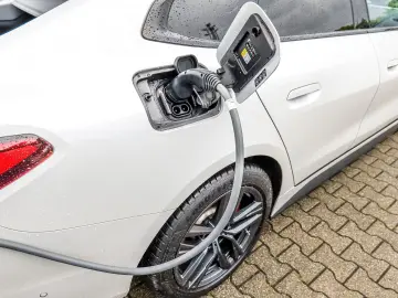 BMW i4 M50 M-Sportpaket Pro PANO ACC Laserlight HUD
