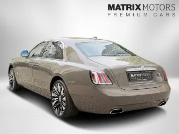 Rolls-Royce Ghost Series ll Theatre Picnic BeSpoke Massage