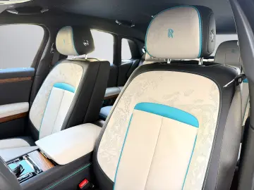 Rolls-Royce Ghost Series ll Theatre Picnic BeSpoke Massage