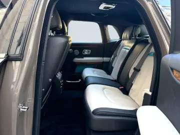 Rolls-Royce Ghost Series ll Theatre Picnic BeSpoke Massage