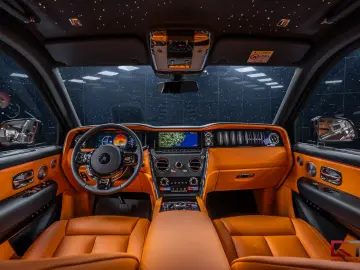 Rolls-Royce Cullinan II Production26 4Seat TV