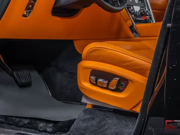 Rolls-Royce Cullinan II Production26 4Seat TV
