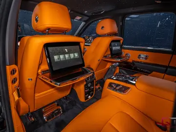 Rolls-Royce Cullinan II Production26 4Seat TV