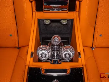 Rolls-Royce Cullinan II Production26 4Seat TV