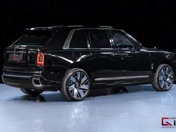 Rolls-Royce Cullinan II Production26 4Seat TV