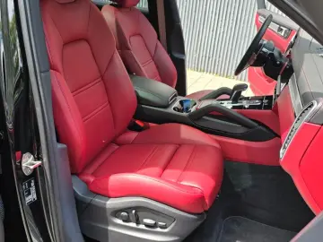 PORSCHE Cayenne Platinum Edition Luftfe AHK ALU22  Pano