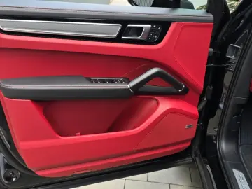 PORSCHE Cayenne Platinum Edition Luftfe AHK ALU22  Pano