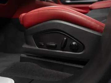 PORSCHE Macan 4 LUFT MATRIX HUD PANO BOSE VENT GARANTIE